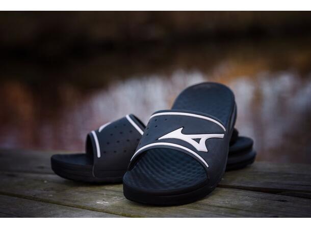 Relax Slide 2 Svart/Vit XL Sömlösa slippers för komfort 