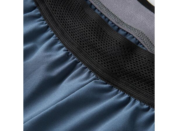 Frontier 8 in Amplify Short 