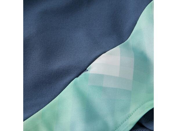 Frontier 8 in Amplify Short 