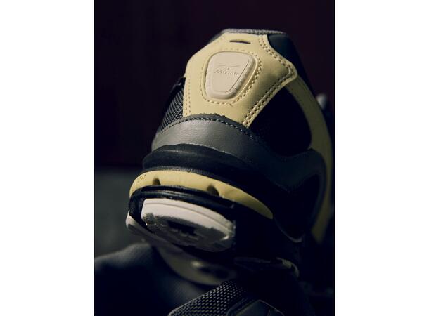 Wave Rider 10 Cordura Svart/Grå 7,5 Ikoniska sneakers 